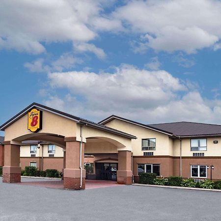 Super 8 By Wyndham Cornwall On Exterior photo